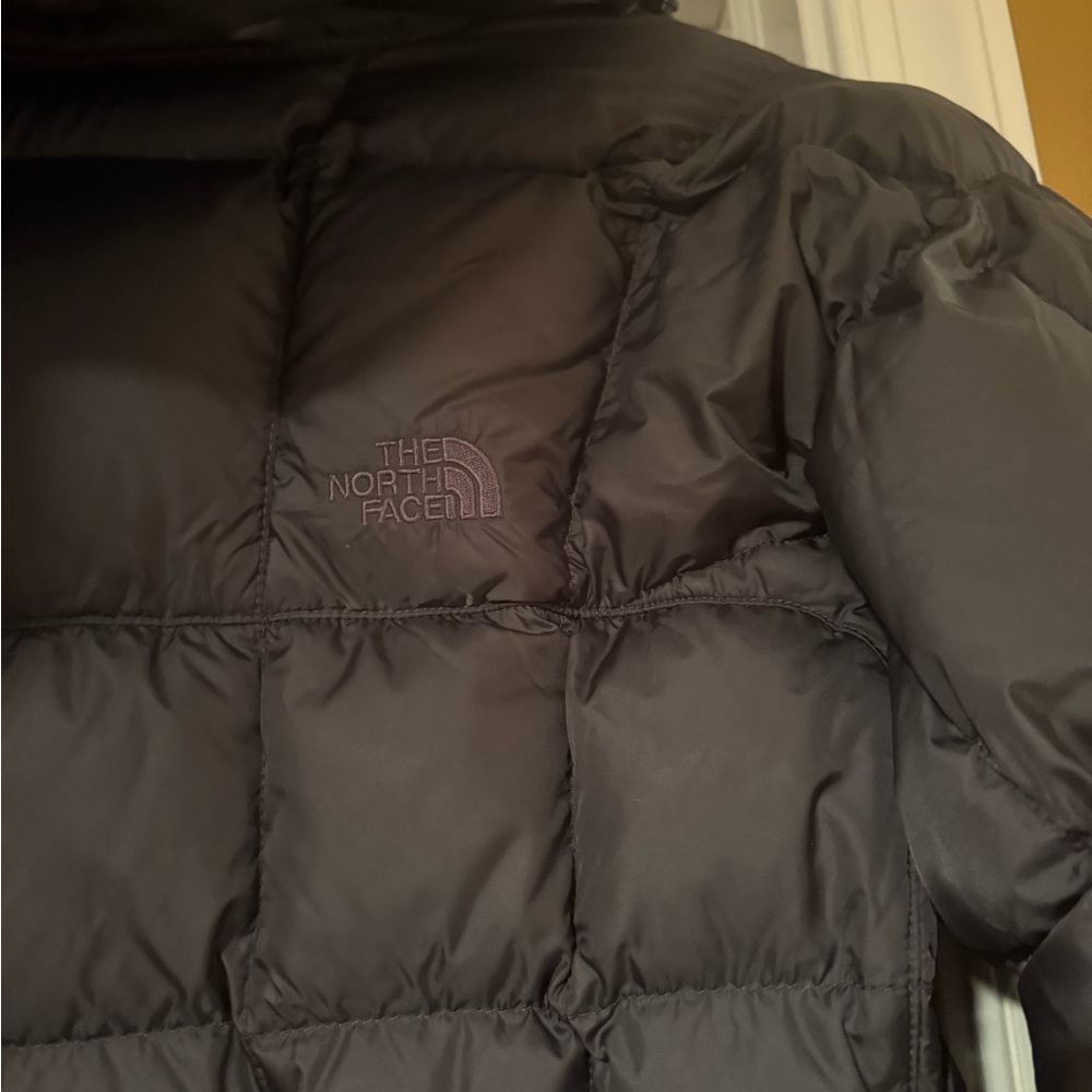 The North Face Black Puffer Jacket - Picture 4 of 4